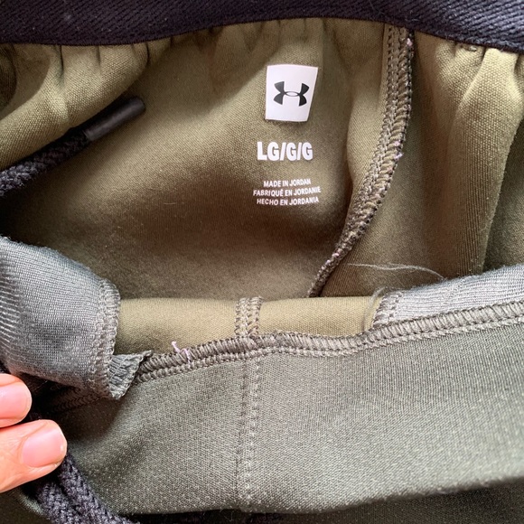 Clothes - Picture 5 of 6